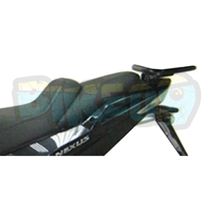 질레라 넥서스 125 (07-21) 탑 박스 피팅 키트 - 샤드 오토바이 탑박스 싸이드 케이스 가방 브라켓 G0NX56ST